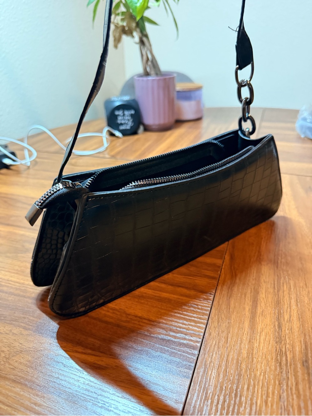 Black Croc-Embossed Chain Shoulder Bag - Unbranded - Picture 8 of 8
